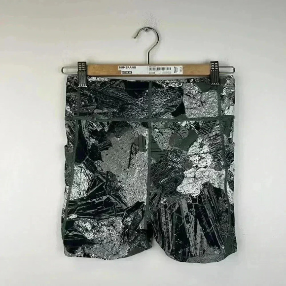 Nike ACG Womens Trail Shorts - Camo Print - Size M - Picture 2 of 7